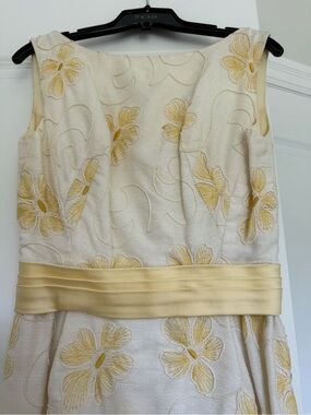 Vintage Sleeveless maxi dress from late 1950s with Yellow Floral Embroidery